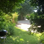 Le Clos Du Mont Jarry בית נופש