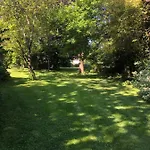 Le Clos Du Mont Jarry בית נופש Le Val-Saint-Père